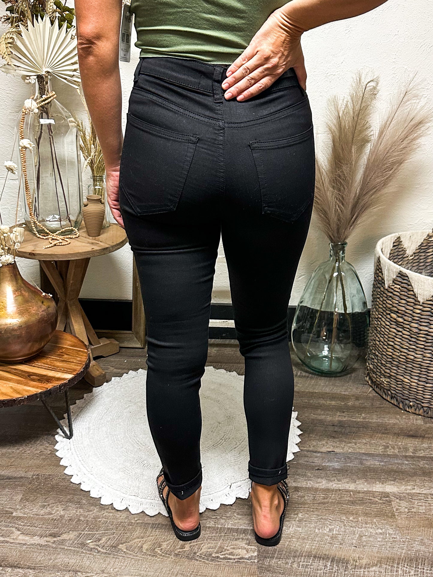 The Kris Skinny, Black Risen