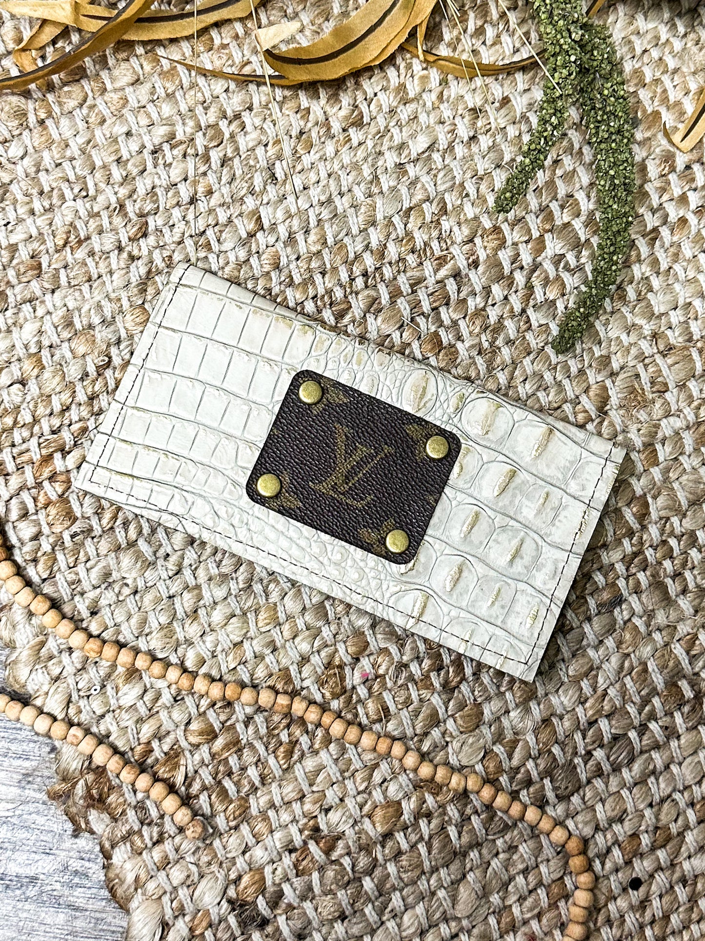 Smooth Style Wallet, Cream
