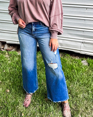 The Holt HR Relaxed Cropped Jean, Petra Medium