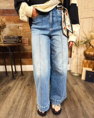 The Jettson HR Wide Leg Jean, Med Denim