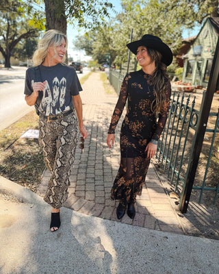 Cowgirl State of Mind Graphic Tee, Gray
