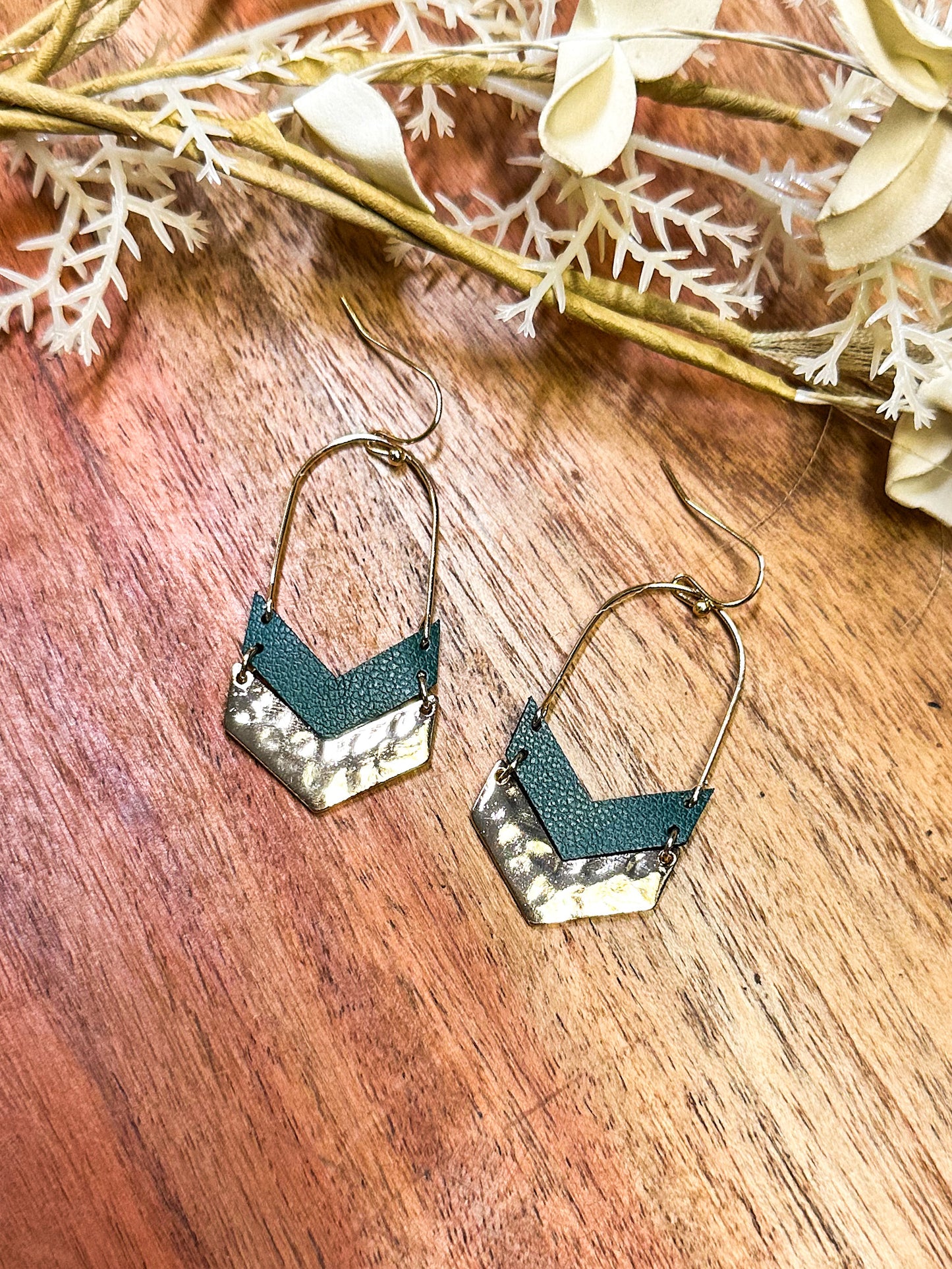 Point The Way Earrings, Green