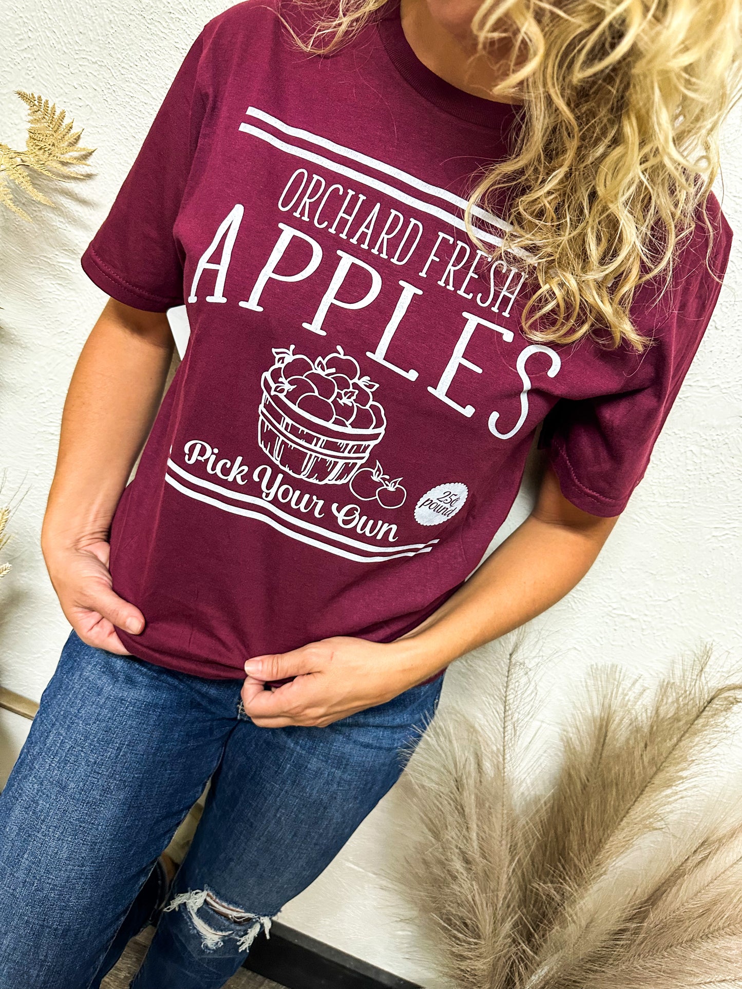 Orchard Fresh Apples Graphic Tee
