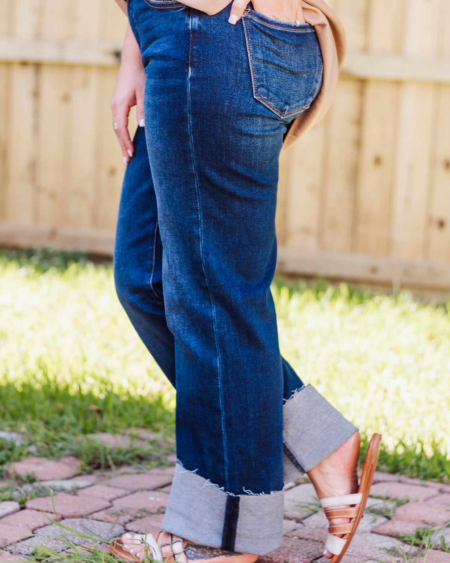 The Jax HR Straight Jean, Dark