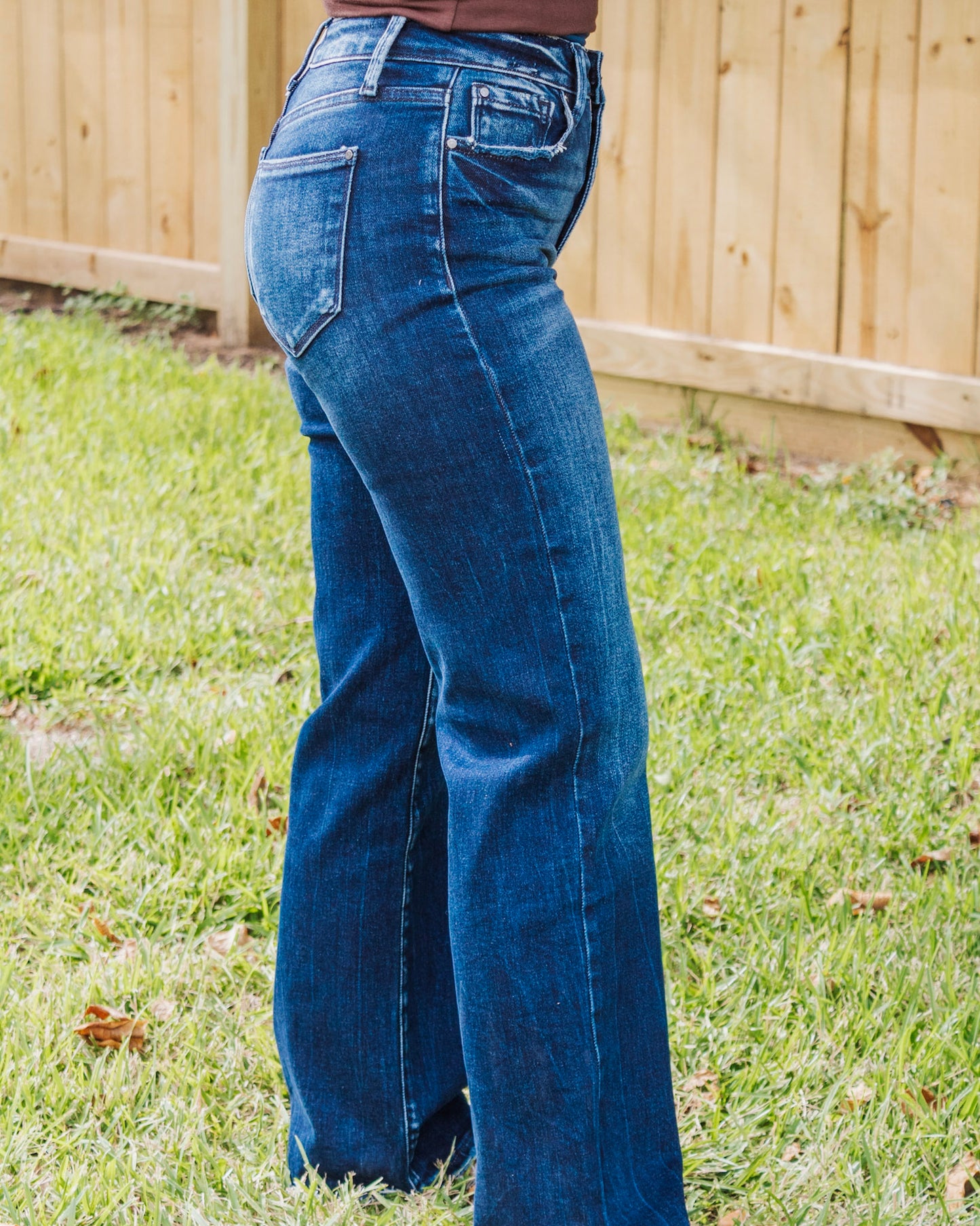 The Keighton HR Straight Jean, Dark